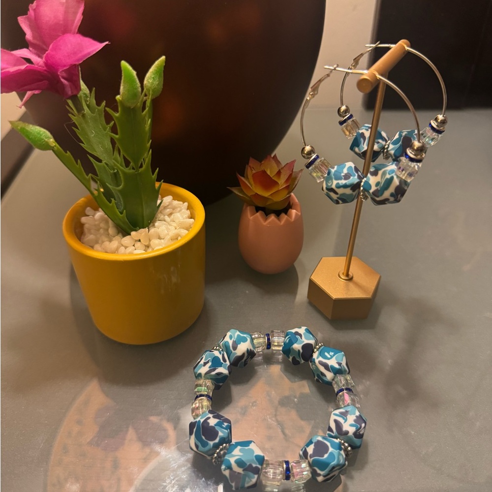 Blue and White Beaded Jewelry Set